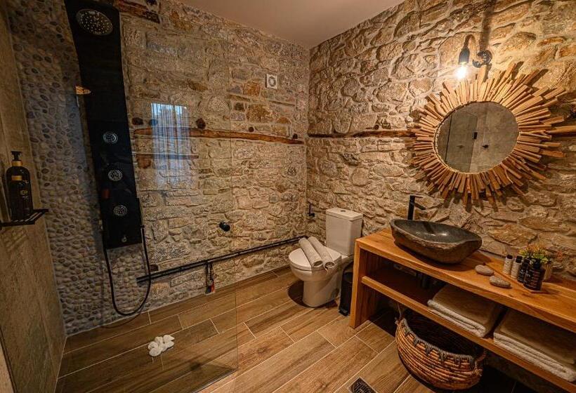 Cleopatra S Miramare