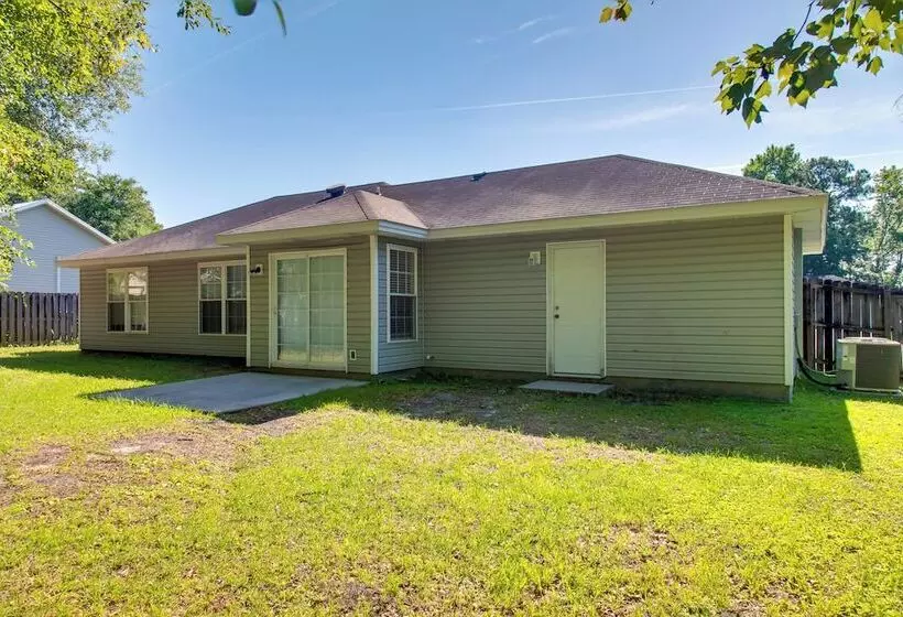 Cozy Brunswick Home: 13 Mi To St Simons Island!