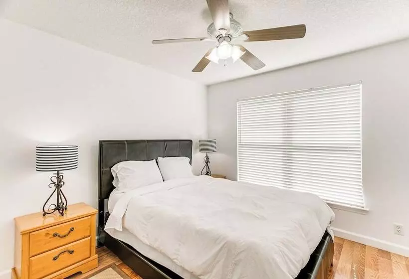 Cozy Brunswick Home: 13 Mi To St Simons Island!