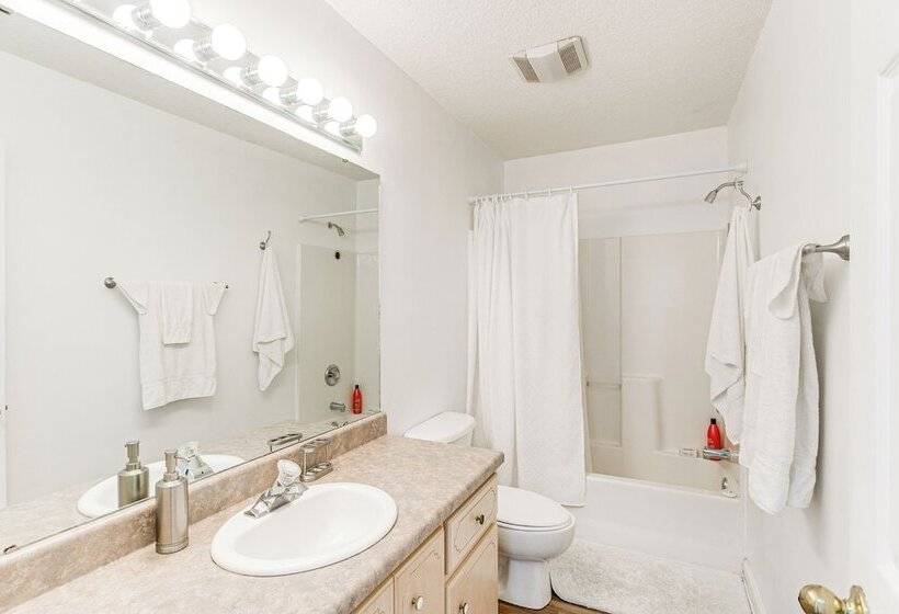 Cozy Brunswick Home: 13 Mi To St Simons Island!