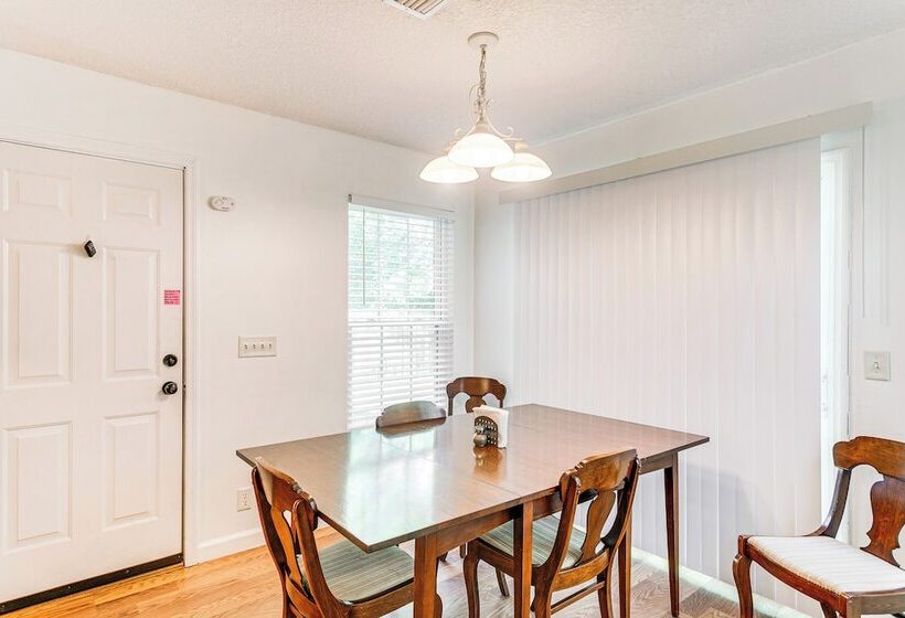 Cozy Brunswick Home: 13 Mi To St Simons Island!