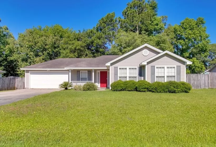 Cozy Brunswick Home: 13 Mi To St Simons Island!