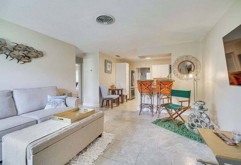 Dog Friendly Fort Pierce Home W/ Fenced In Yard!