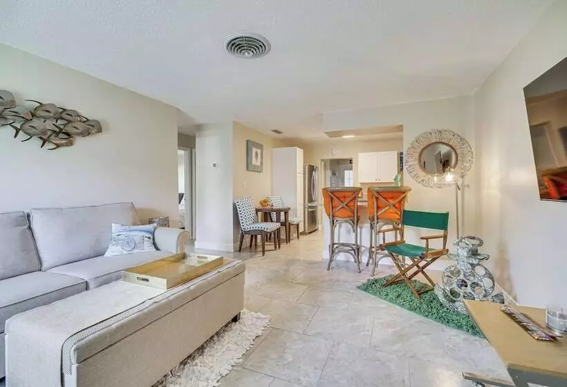 Dog Friendly Fort Pierce Home W/ Fenced In Yard!