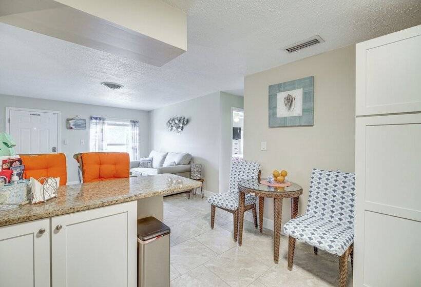 Dog Friendly Fort Pierce Home W/ Fenced In Yard!