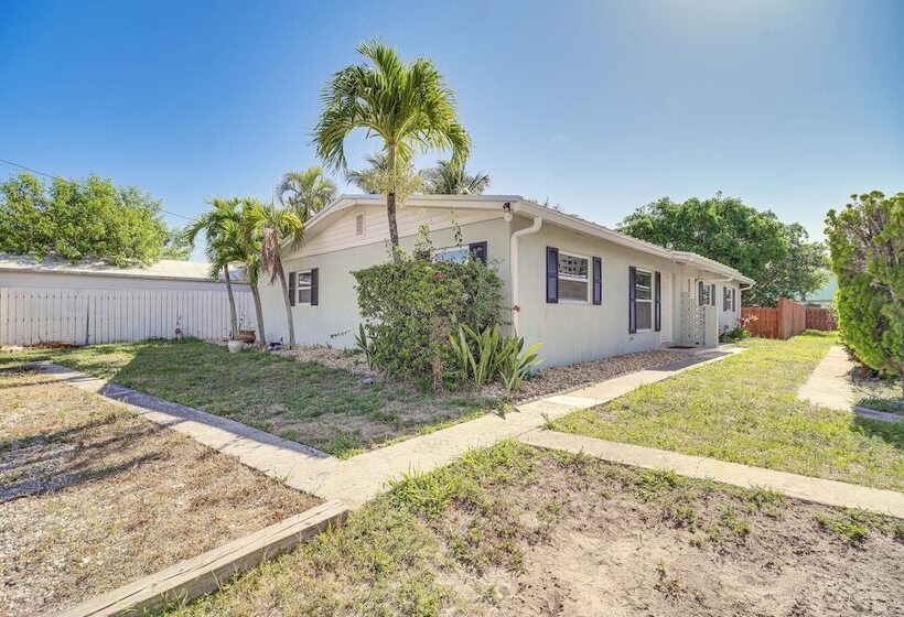 Dog Friendly Fort Pierce Home W/ Fenced In Yard!