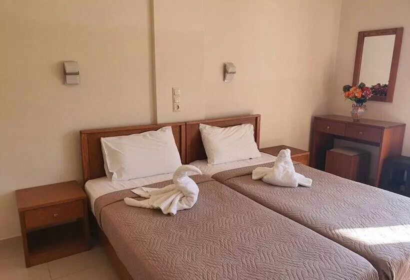 Evita Studios & Apartments