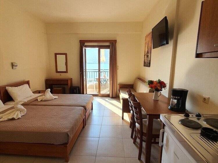 Evita Studios & Apartments