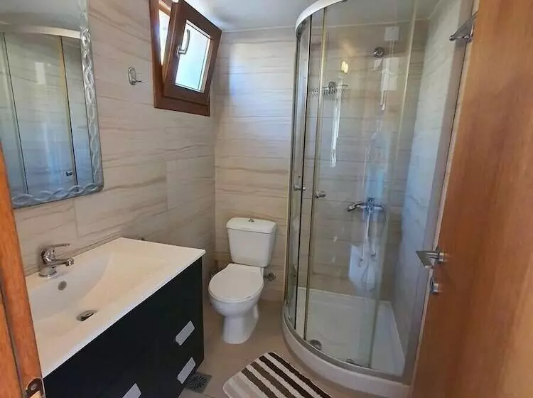 Evita Studios & Apartments