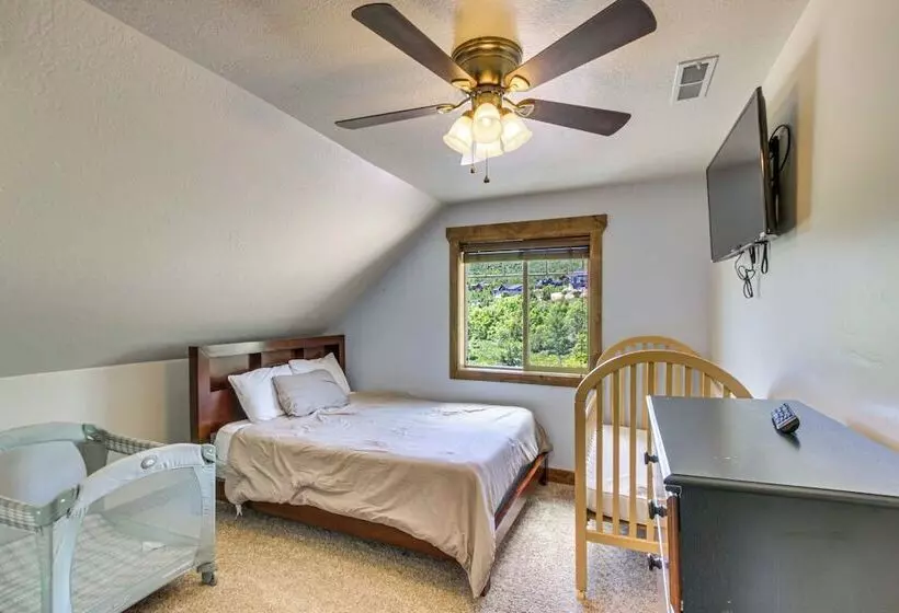 Exciting Garden City Gem W/ Home Theater & Hot Tub