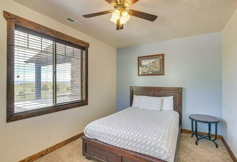 Exciting Garden City Gem W/ Home Theater & Hot Tub