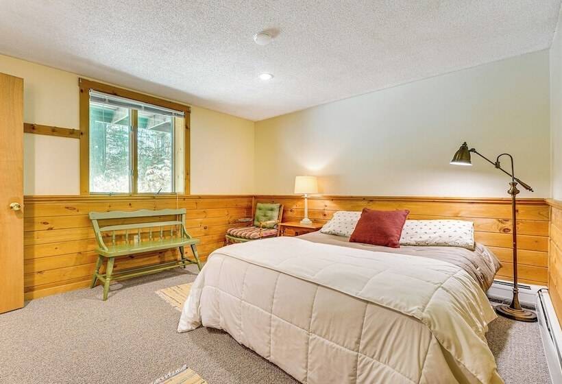 Family Friendly Ludlow Cabin On Lake Pauline!