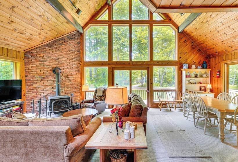 Family Friendly Ludlow Cabin On Lake Pauline!