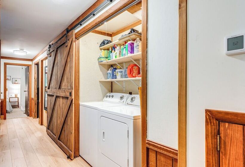 Family Pocono Pines Cottage W/ Deck & Creek Access