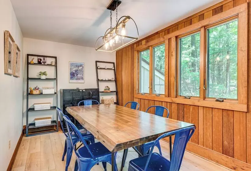 Family Pocono Pines Cottage W/ Deck & Creek Access