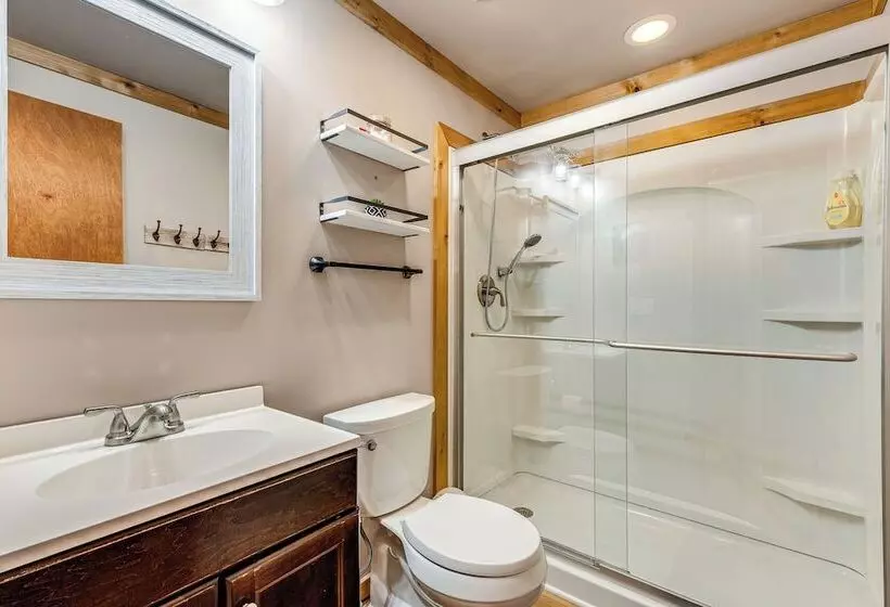 Family Pocono Pines Cottage W/ Deck & Creek Access