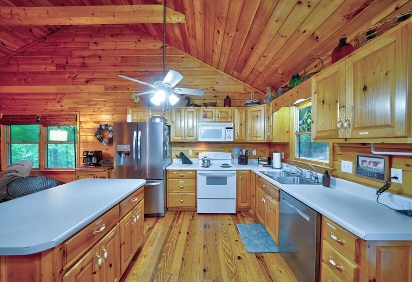 2 Bedroom Home In Ellijay! Private Hot Tub And Sunset Views