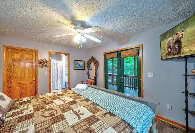 2 Bedroom Home In Ellijay! Private Hot Tub And Sunset Views
