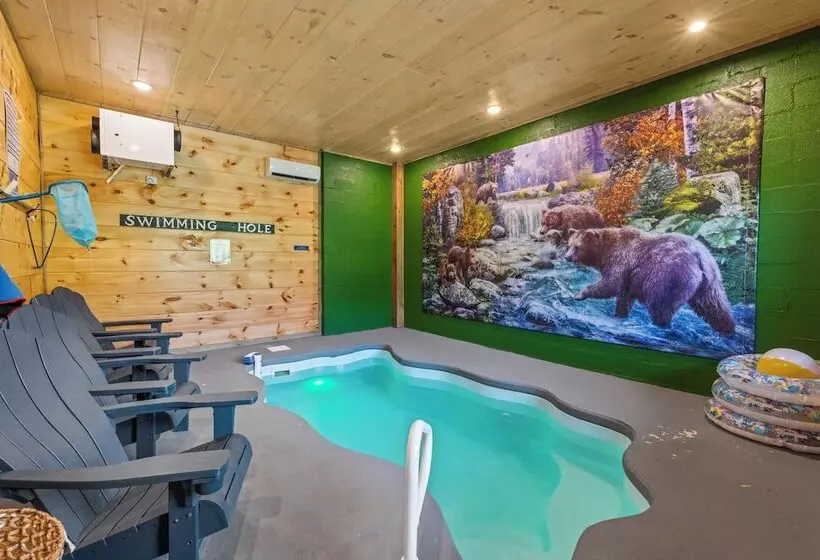 Modern Cabin W/ Pool, Hot Tub, Games & More!