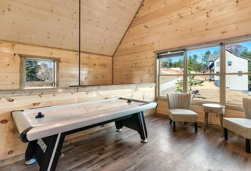 Modern Cabin W/ Pool, Hot Tub, Games & More!