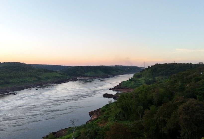 فندق Costa Del Sol Iguazú Suites