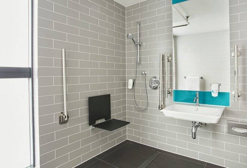 ホテル Holiday Inn Express Paris Poissy, An Ihg