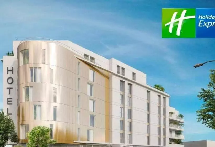 Hotelli Holiday Inn Express Paris Poissy, An Ihg