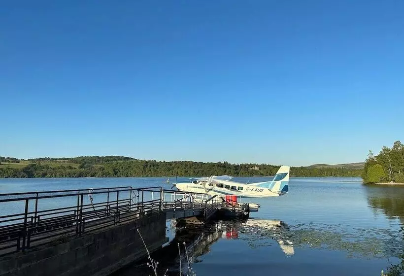 ホテル Lochside Lodge Retreat   Stunning Lakeside Escape