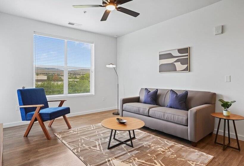 Kasa At Cortland On The River Boise