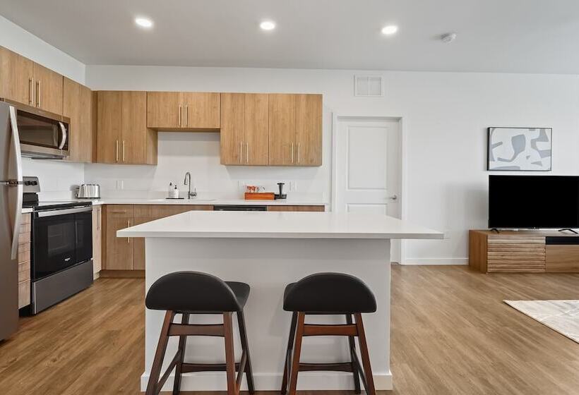 Kasa At Cortland On The River Boise