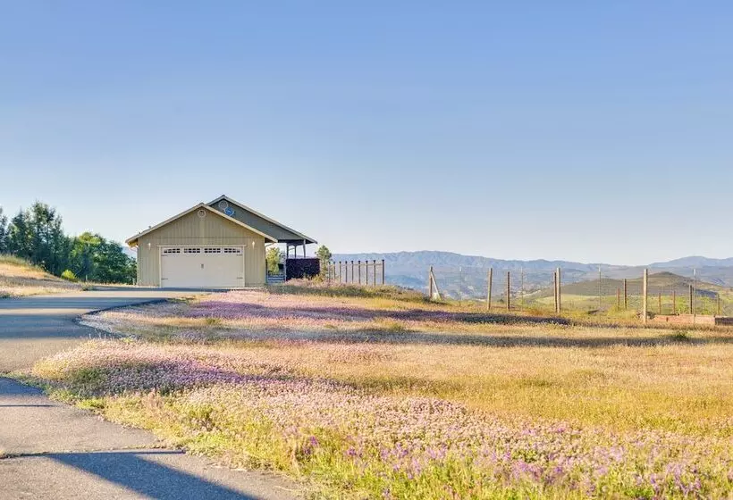 Kelseyville Cottage: Private Deck & On Site Winery