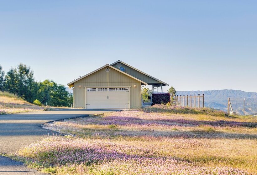 Kelseyville Cottage: Private Deck & On Site Winery