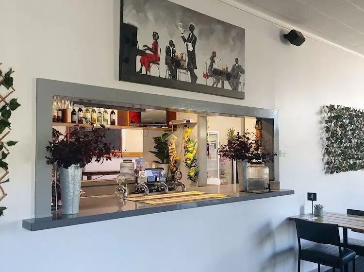 Mount Elephant Hotel Motel