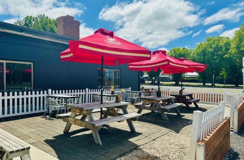 Mount Elephant Hotel Motel