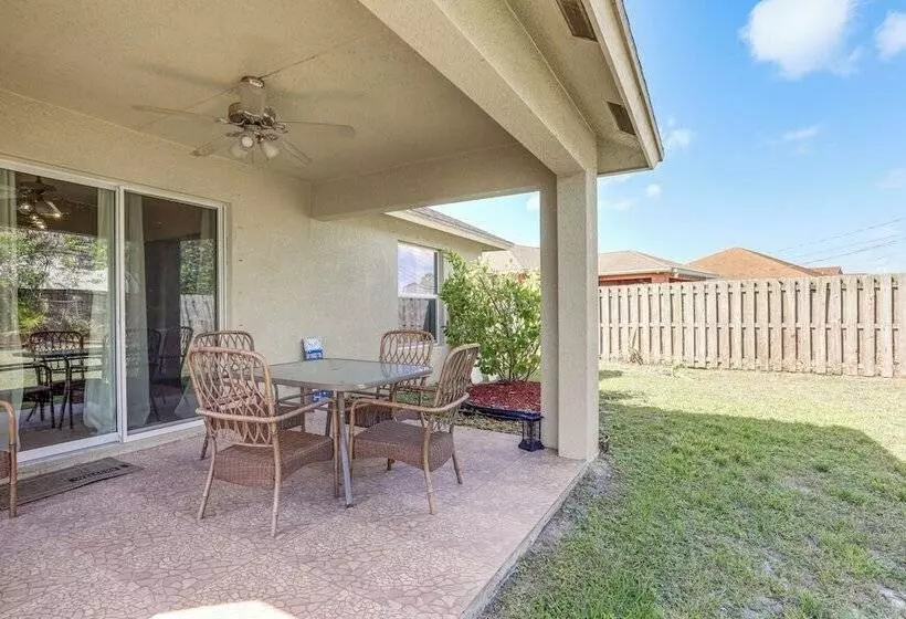Port St Lucie Home W/ Above Ground Pool & Grill
