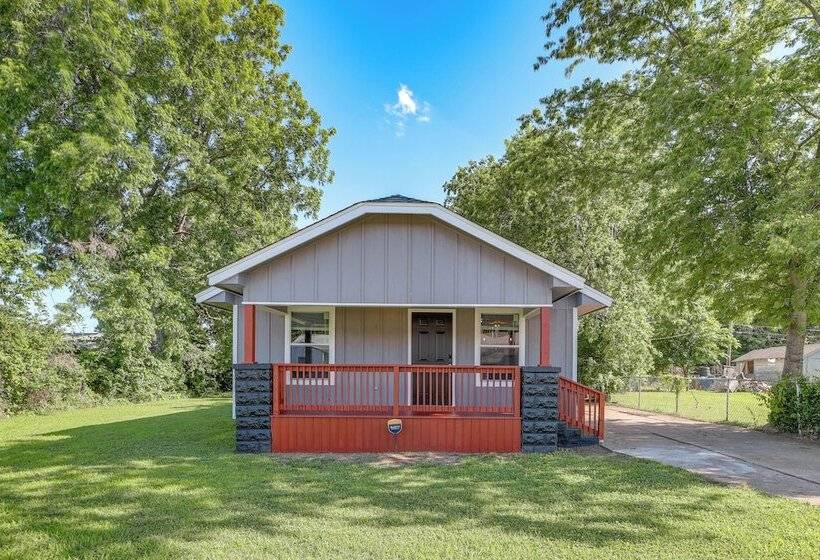 Remodeled Tulsa House W/ Yard ~ 4 Mi To Downtown!
