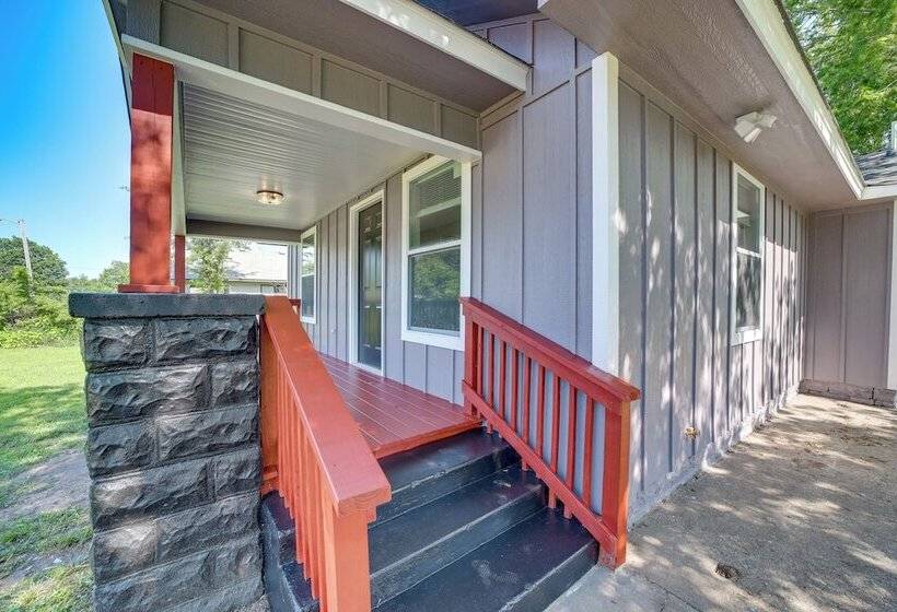 Remodeled Tulsa House W/ Yard ~ 4 Mi To Downtown!