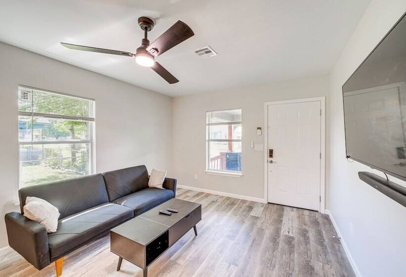 Remodeled Tulsa House W/ Yard ~ 4 Mi To Downtown!