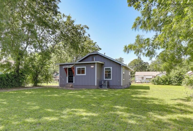 Remodeled Tulsa House W/ Yard ~ 4 Mi To Downtown!