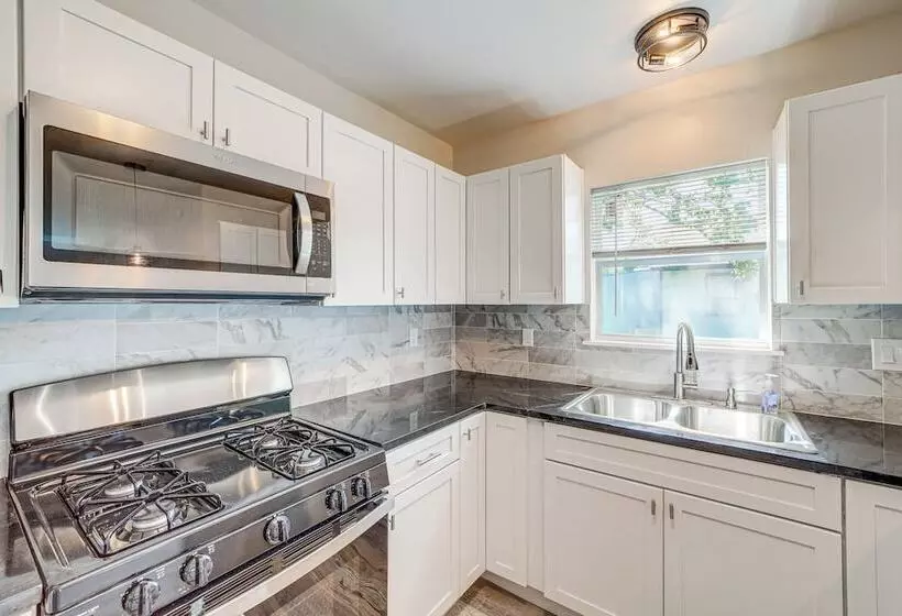 Remodeled Tulsa House W/ Yard ~ 4 Mi To Downtown!