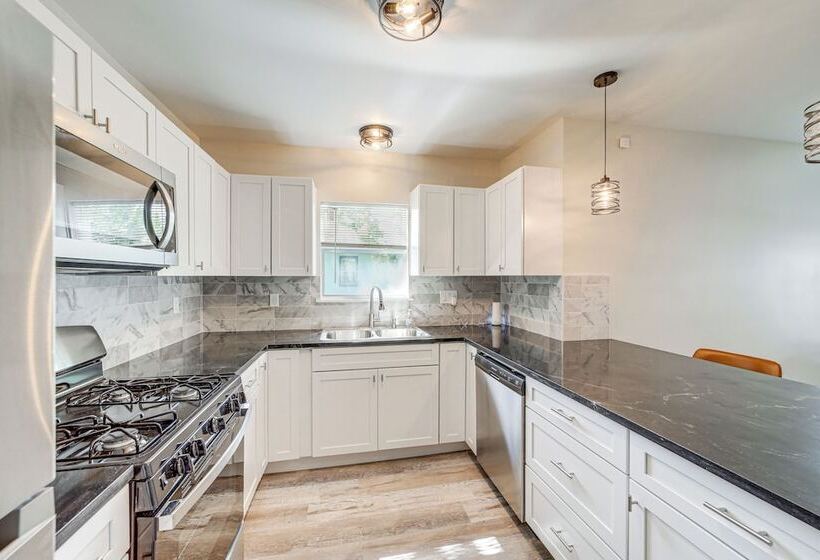 Remodeled Tulsa House W/ Yard ~ 4 Mi To Downtown!