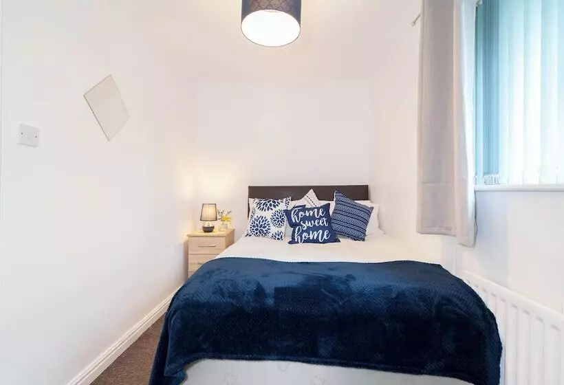 اقامتگاه 2 Bed House In Digbeth/parking/families/contractor