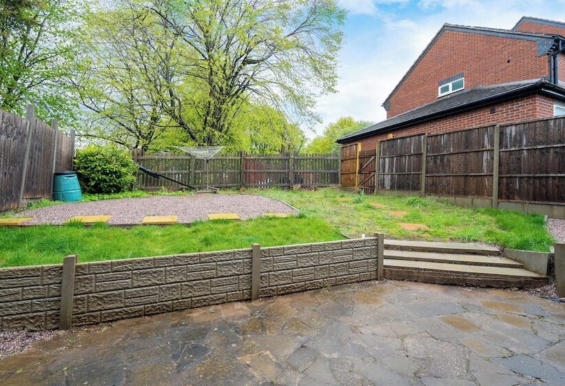 اقامتگاه 2 Bed House In Digbeth/parking/families/contractor