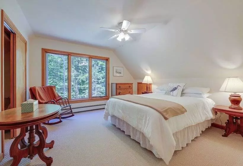 Serene Steuben Home W/ Scenic Ocean Views!