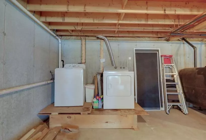 Serene Steuben Home W/ Scenic Ocean Views!