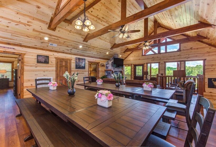 Serenity Mountain Pool Lodge