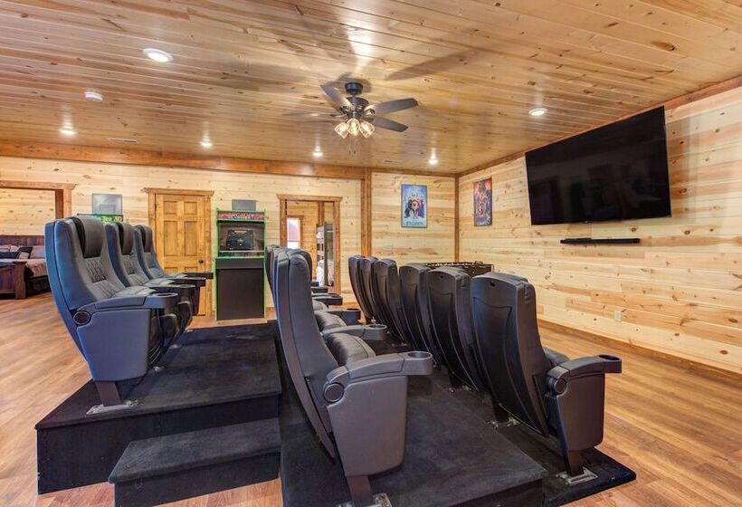 Serenity Mountain Pool Lodge