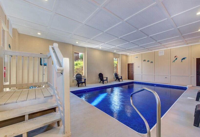 Serenity Mountain Pool Lodge