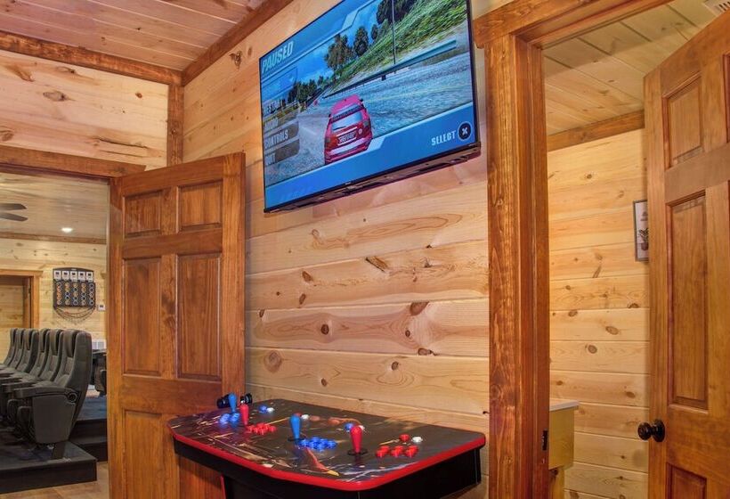 Serenity Mountain Pool Lodge