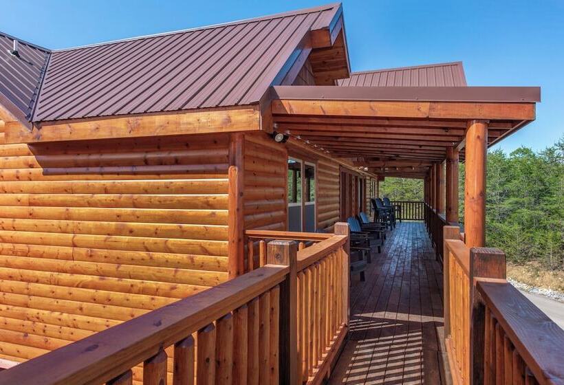 Serenity Mountain Pool Lodge